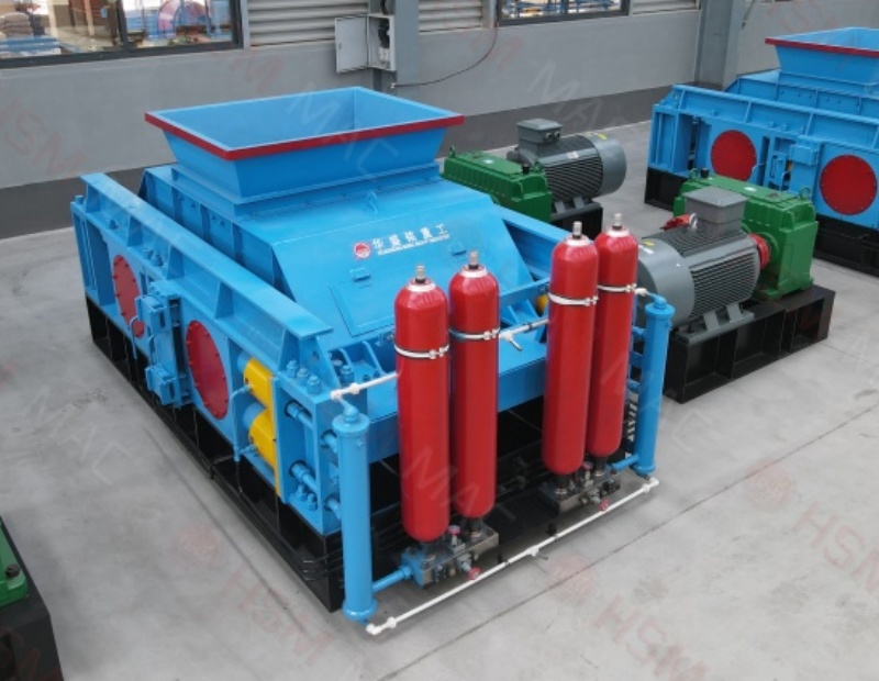 磚廠用對(duì)輥粉碎機(jī)