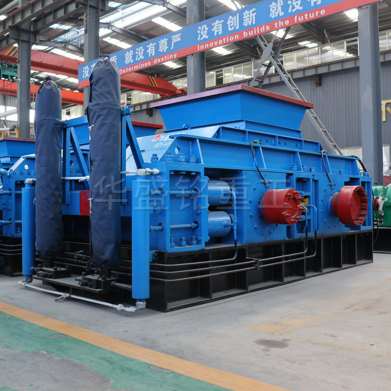 河卵石制砂可以嗎？砂質(zhì)怎么樣？河卵石制砂選哪種機器？